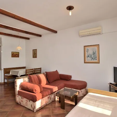 Boris Apartment